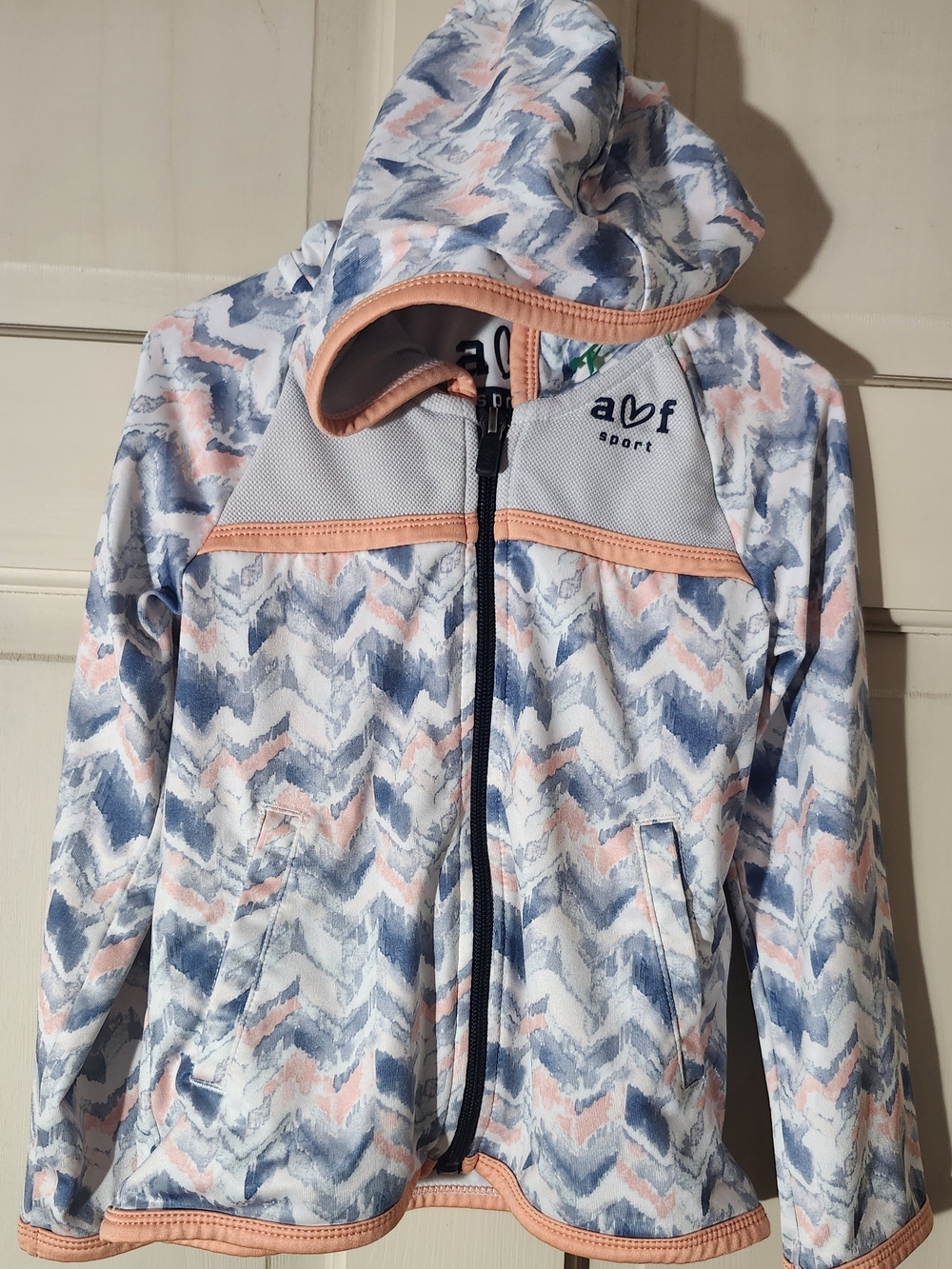 Abercrombie & Fitch Girls Hooded Zip Jacket in Blue, Pink & White Chevron Print